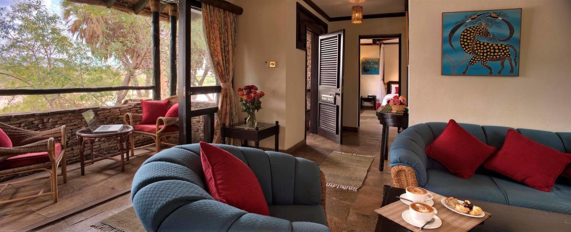 Sarova Shaba Game Lodge Archers Post Экстерьер фото