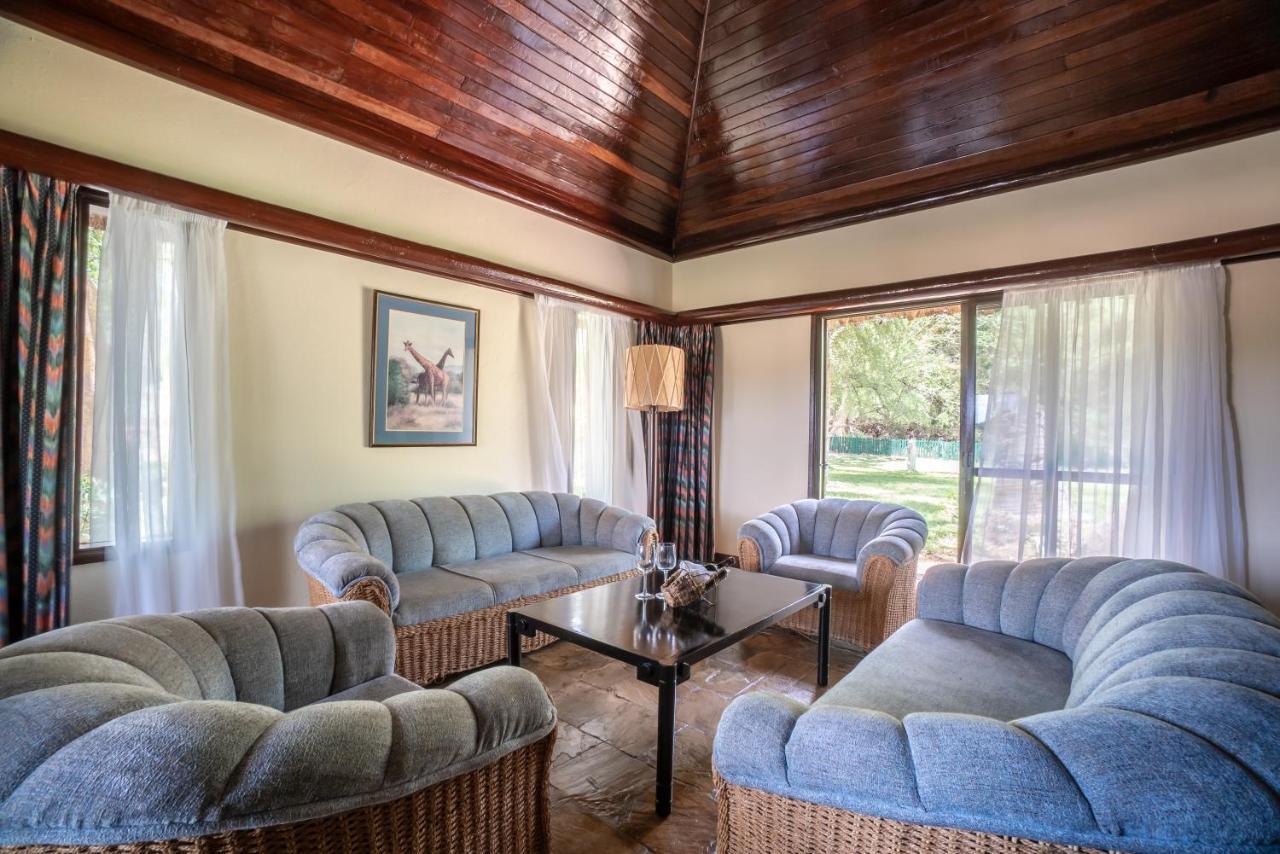 Sarova Shaba Game Lodge Archers Post Экстерьер фото
