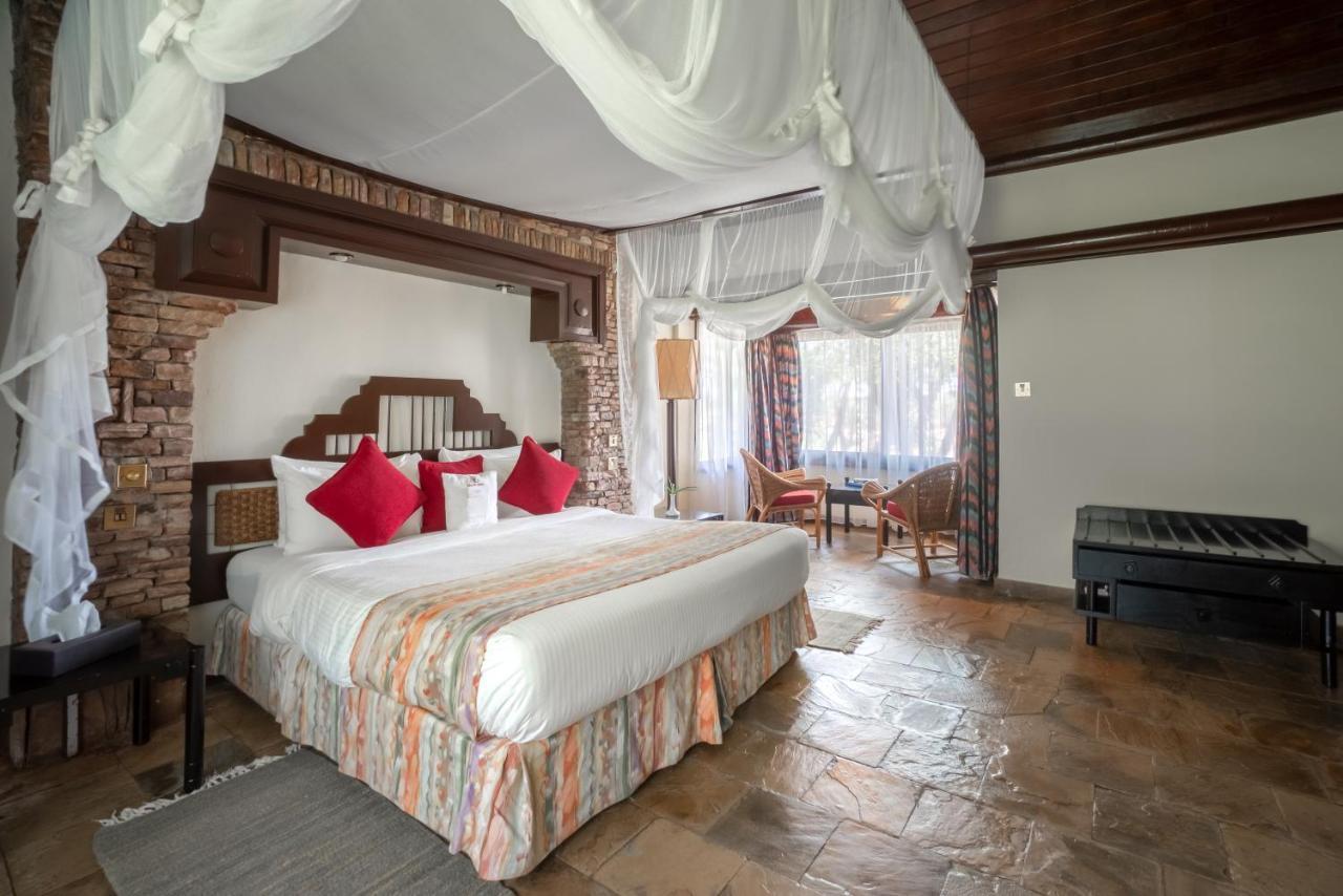 Sarova Shaba Game Lodge Archers Post Экстерьер фото
